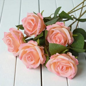 Flannel Artificial Rose Bouquet - Valentine&#39;s Day Wedding Decor - 5 Stems