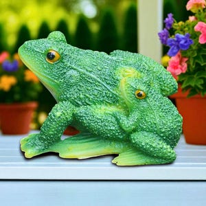 Resin Mini Frog Statue: Garden, Bonsai, Desk Decor