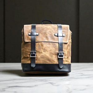 Canvas Bicycle Bag with Arcuate Shoulder Strap, Zipper & Hasp Closure, Vintage Cycling Messenger Bag, Travel Bag for Commuters