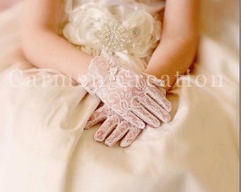 First Communion Lace Gloves, Flower Girl, Tea Party, Kids Gloves, Children's Lace Gloves for Wedding, Easter and Dance Recitals