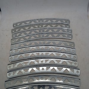 Sculpture Craft Metal Supply Shiny Nice 5 1/2&quot; Steel Curved Girder Lot of 10 Construction Building Toy Kit 1950&#39;s Gilbert Erector Set Parts