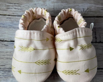 Pink With Gold Arrow Baby Shoes, Baby Slippers, Baby Moccs, Crib Shoes