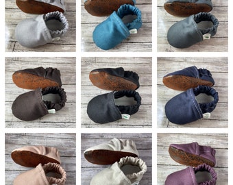 Handmade Solid Color Baby Slippers, Baby Shoes, Baby Mocs, Fleece Lined, Faux Leather Sole.  Baby shower and New baby gifts.