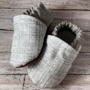 Gray Texture Baby Shoes, Baby Slippers, Baby Moccs, Crib Shoes