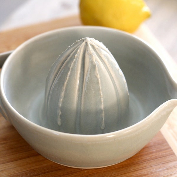 Pottery Citrus Juicer - Soft Gray Lemon Juicer