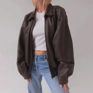 Women Brown Oversize Leather Jacket Street Wear Bomber Jacket Ladies Classic Sheepskin Leather Jacket Casual Jacket