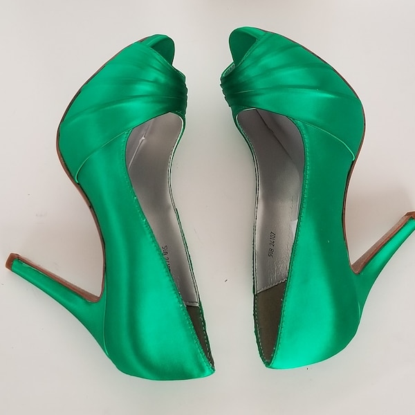 emerald green shoes