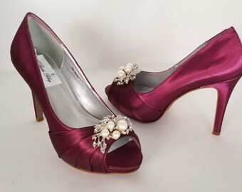 burgundy wedges wedding