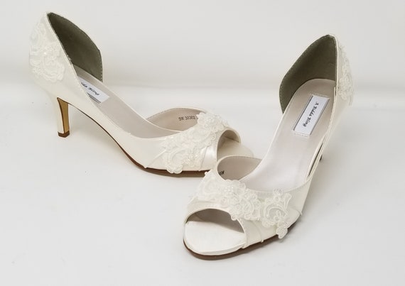 Buy > ivory wedding shoe > in stock