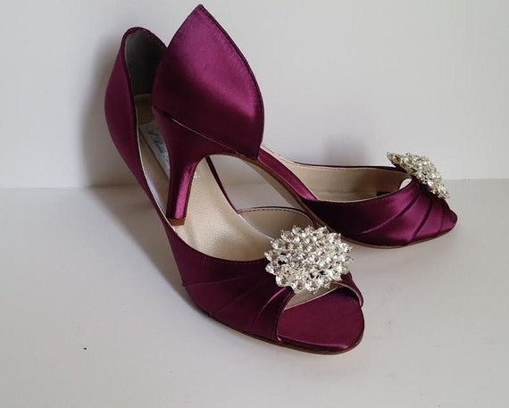 burgundy wedding shoes for bride
