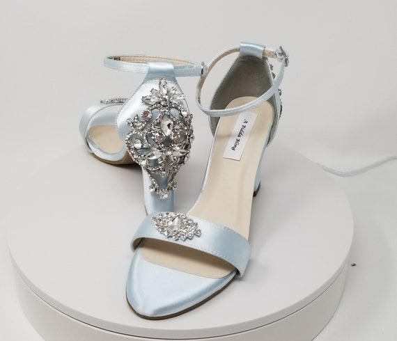 Heels with crystals shop on the back
