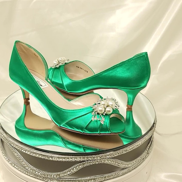 Scarpe da sposa verde smeraldo con design a cascata di cristalli e perle Scarpe da sposa verde smeraldo OLTRE 100 COLORI Scarpe verdi con tacco verde smeraldo