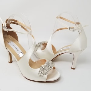 Ivory Bridal Shoes with Crystal Applique Ivory Wedding Shoes with Crystal Applique  Woman&#39;s Wedding Shoes Woman&#39;s Bridal Shoes Ivory Heels