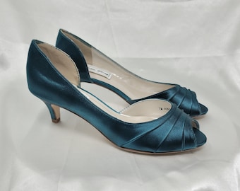 Blauwgroen trouwschoenen Blauwgroen bruidsschoenen Blauwgroen bruidsmeisjesschoenen KIES UIT 100 KLEUREN Verschillende hakhoogtes Blauwgroen kittenhakken Blauwgroen bruidshakken