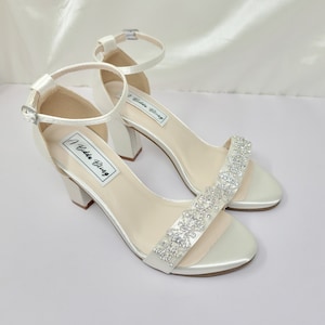 Ivoren bruidssandalen met blokhakken Art Deco Crystal Design ivoren bruidsschoenen of ivoren trouwschoenen 100 KLEUREN Ivoor bruidshakken