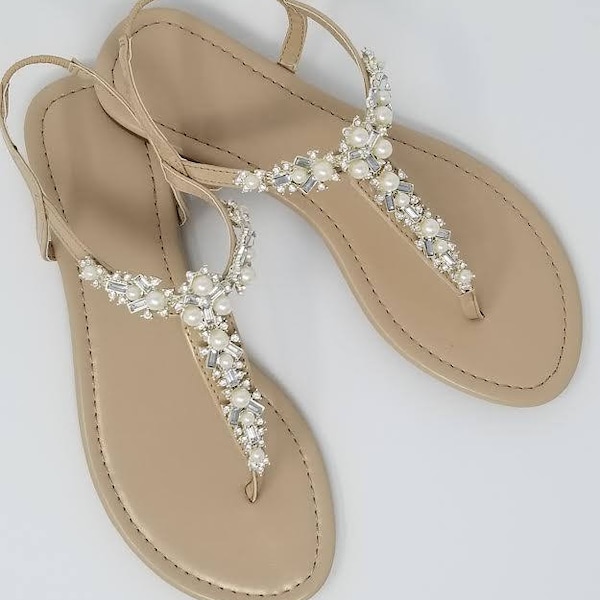 Sandales de mariage ivoire avec perles et cristaux Sandales de mariée ivoire Sandales de mariage destination Sandales de mariage de plage Chaussures de mariage de plage