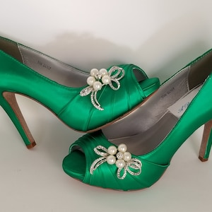 Emerald Green Wedding Shoes Emerald Green Bridal Shoes 100 Colors Dyeable Bridal Shoes Green Bridesmaid Shoes Crystal and Pearl Bow Design