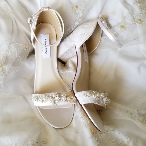 dainty wedding shoes