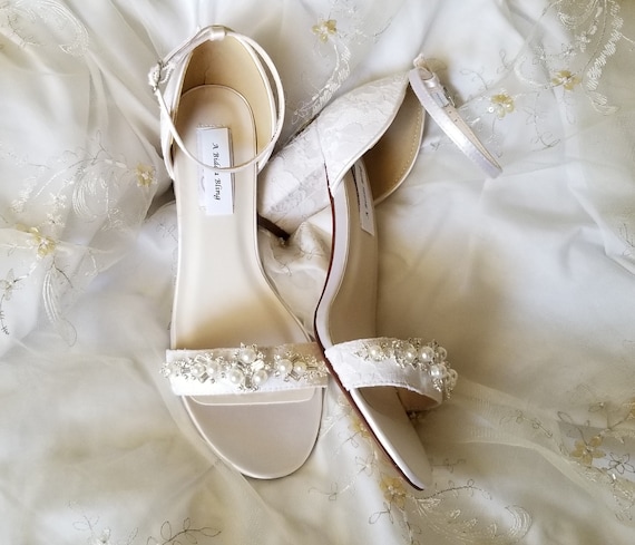 white wedding shoes chunky heel