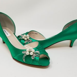 Emerald Green Wedding Shoes with Crystal and Pearl Flower Bow Design Emerald Green Bridal Shoes or PICK FROM 100 COLORS Emerald Green Heels