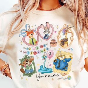 Może przedstawiać: Zestaw trzech ceramicznych kubk&oacute;w z nakrapianym, matowym wykończeniem. Kubki są w odcieniach kremu, jasnoszarym i ciemnoszarym. Każdy kubek ma prosty, minimalistyczny design i zaokrąglony uchwyt.