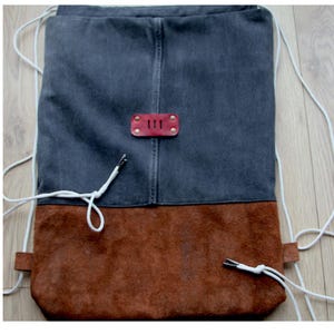 Denim suède rugzak met trekkoord, gevoerde sporttas met Afrikaanse print