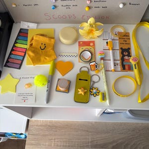 30 item Mystery Bundles