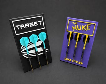 Magnetische darthouder voor wandmontage + standaard MVG - Luke Littler - Winmau - Target – display voor 3 darts voor dartbordopstelling