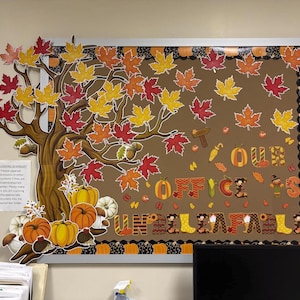 1,20 m große Herbstbaum-Pinnwand-Set | Ahornblätter, Kürbisse, Igel (Klassenzimmerdekoration)