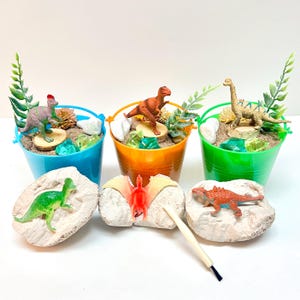 Dinosaur Excavation Kit – Dino Birthday Party Favor for Kids | Sensory Sand Kit | Non Candy Gift | Dinosaur Egg Dig Kit | Travel Gift