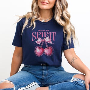 Andens frukt T-shirt: Tro över rädsla, Guds rustning Navy