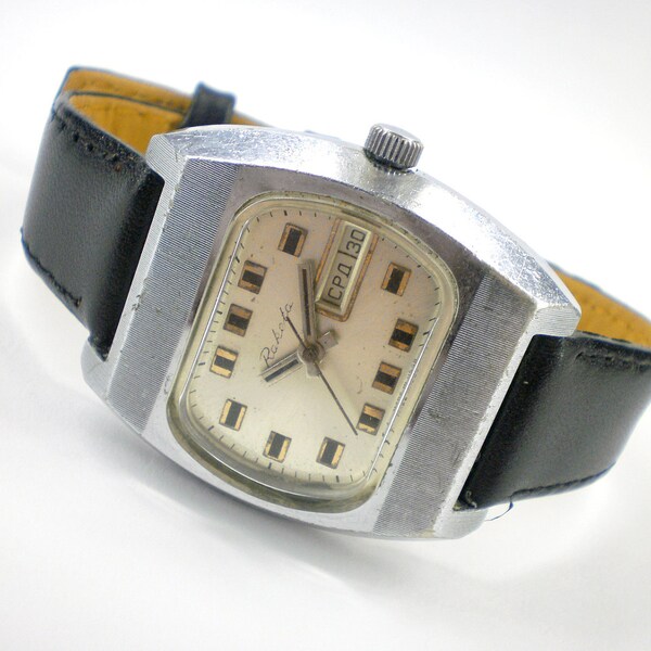 Vintage Raketa Men's mechanical watch from Soviet/Ussr