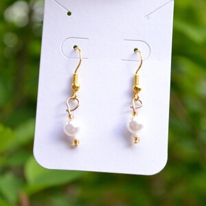 White Pearl | Dangle Earrings | Drop Earrings | Pearl Earrings