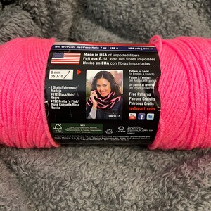 Yarn red heart super saver color Pretty in Pink 364 yrds ready to ship non smoke/pet home 7 0z skein image 3