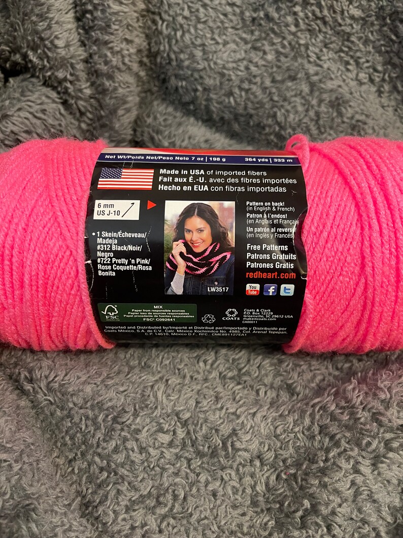 Yarn red heart super saver color Pretty in Pink 364 yrds ready to ship non smoke/pet home 7 0z skein image 3