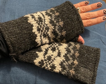 Fingerless gloves/ wool gloves/ lined fingerless gloves/ Nepal gloves/ ready to ship/ unisex gloves/ gloves/ woolen gloves/