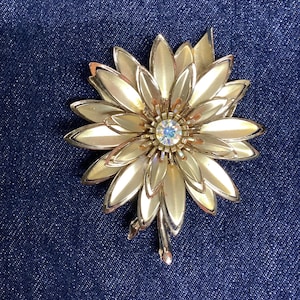 Large Gold Flower Brooch