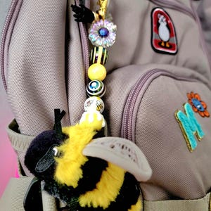 Bee-Themed Keychain Charm | Bumblebee Plush Accessory | Bag Clip | Beaded Keyring | Gift for Bee Lovers | Handmade Keychain