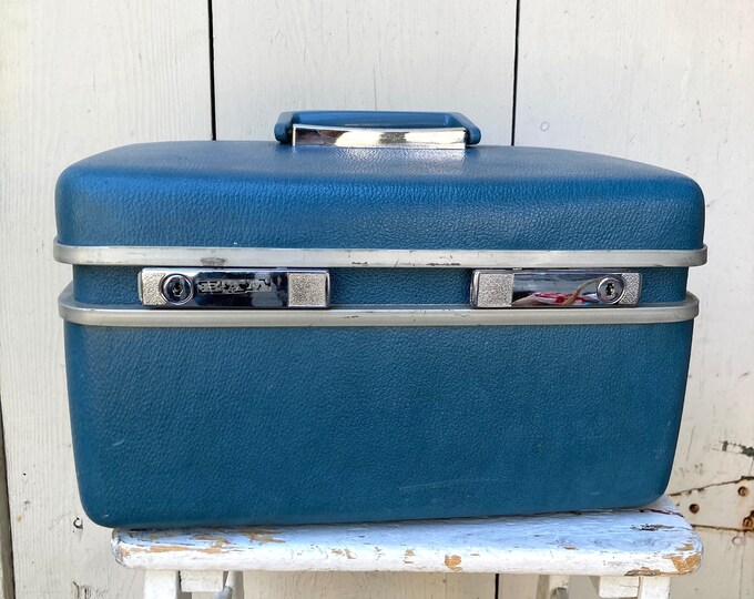 Vintage Royal Traveller Train Case Blue Train Case Vintage Luggage