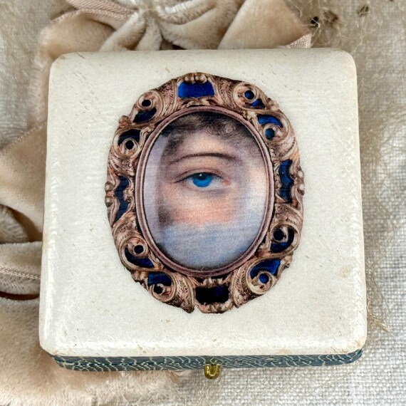 Victorian Lover's Eye Leather Trinket Box: Antique Italian Gold-Tooled Keepsake