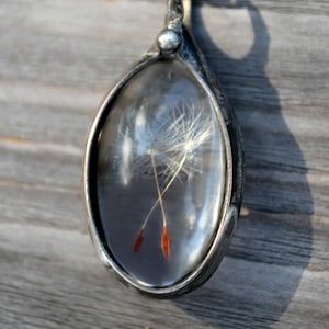 Dandelion Seed Pendant Wish Necklace Handmade by Louisiana Artisans at Bayou Glass Arts in USA. Select 1 2 3 4 seeds. Best gift for Birthday Christmas Anniversary Wife Sister Daughter Mom Mother Teacher Nature Lover