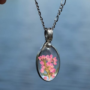 Scottish Jewelry Gift, Pink Necklace for Women, Pressed Flower Necklace, Pink Heather in Glass, Not Resin, Unique Gift for Her, Pink Flower,