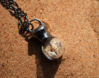 Sand and Shells Beach Shaker Necklace, Keepsake Charm, Unisex Gift for Wedding Party, Handmade Beach Accessory, Sentimental Gift for Women,