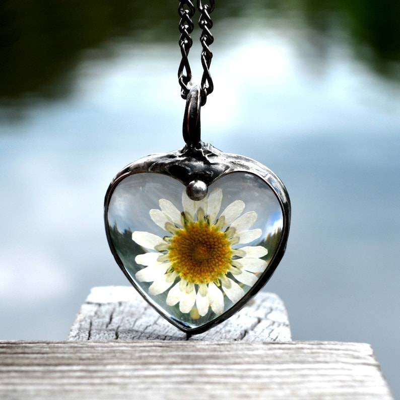 Handmade Large White Daisy Heart Pendant Necklace Created by Artisans at Bayou Glass Arts. Best gift for Mom Wife Girlfriend BFF Christmas Birthday