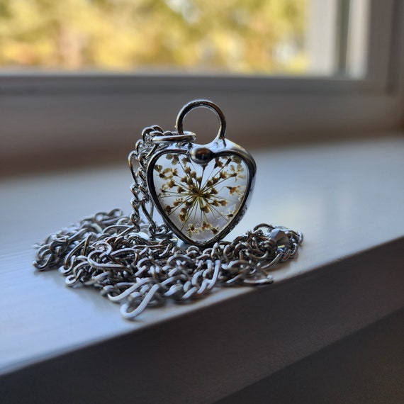 Dainty Queen Anne's Lace Heart Necklace: Pressed Wildflower, Adjustable Chain