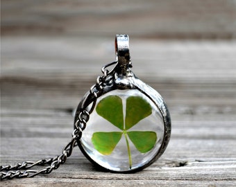 4 Leaf Clover Necklace for Women, Real Four Leafed Green Pendant, Irish Shamrock Terrarium Necklace, Good Luck Charm, St. Patricks Day gift,