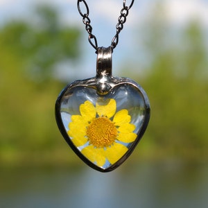 Handmade Large Yellow Sunflower Heart Pendant Necklace Created by Artisans at Bayou Glass Arts. Best gift for Mom Wife Girlfriend BFF Christmas Birthday