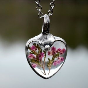 Dried Heather Flower Necklace, Heart Necklace, Wildflower Necklace, Heart Pendant, Real Heather Flowers, Real Flower Necklace,
