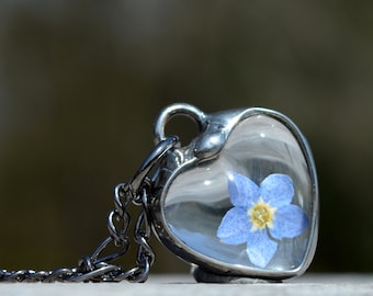 Dainty Heart Necklace, Real Pressed Flower Necklace, Forget Me Not Flower Jewelry, Heart Jewelry for Women, Blue Heart Necklaces for Women