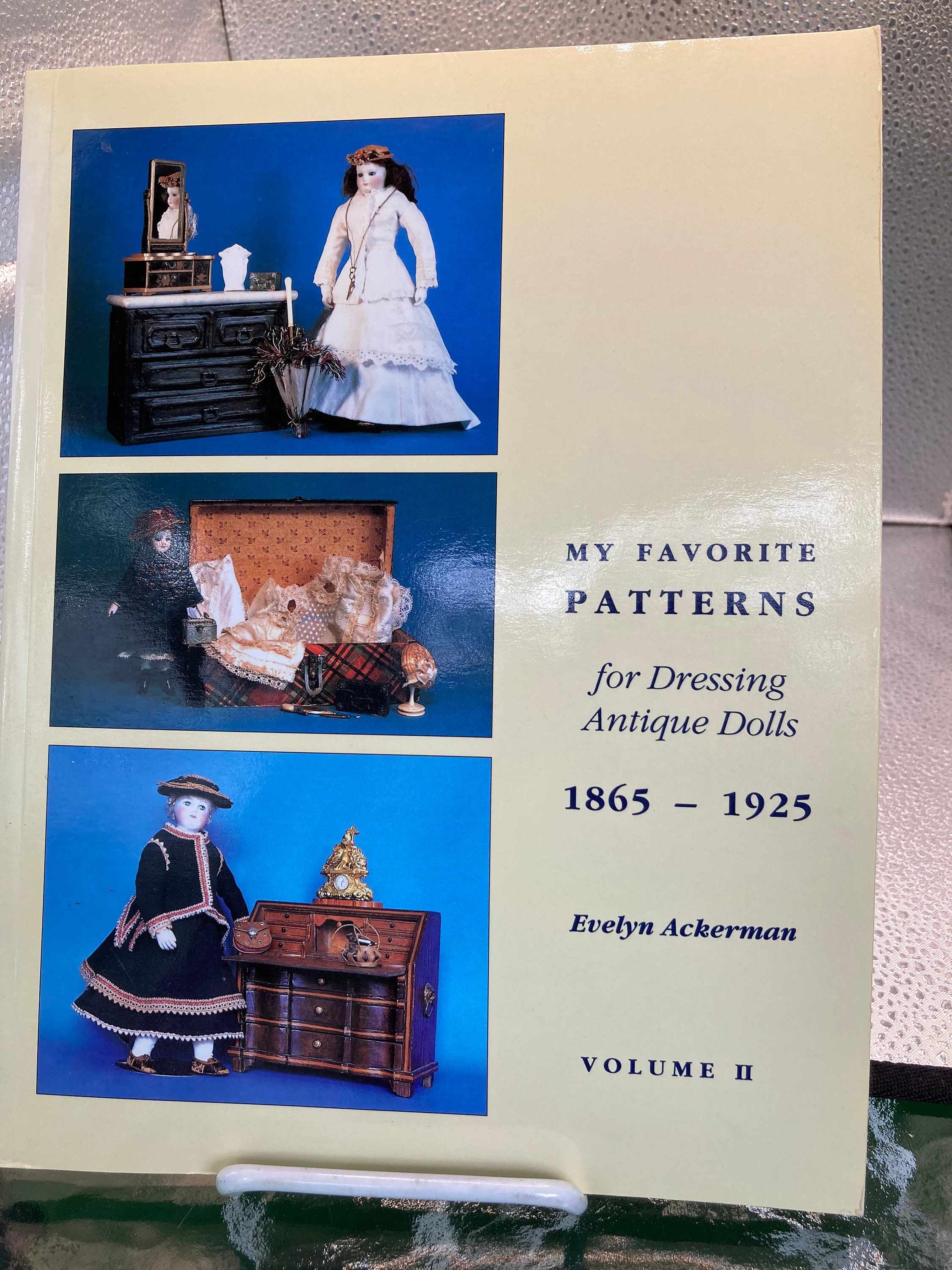 My Favorite Patterns for Dressing　アンティーク My Favorite Patterns for Dressing アンティーク THE CUTEST